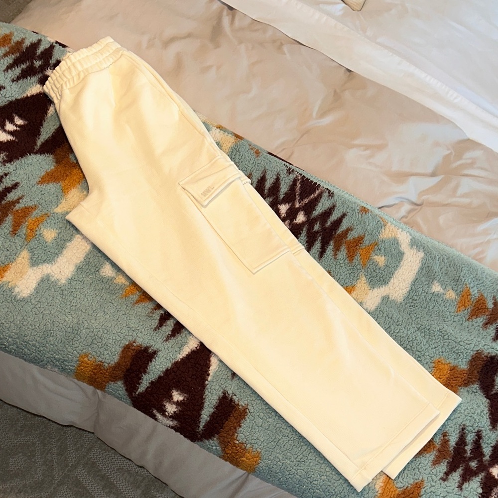 NWT NEW MADEWELL SWEAT PANTS SIZE MEDIUM Cream Cargo Pants